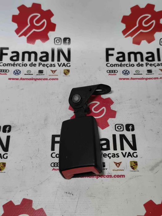 Encaixe de Cinto Central VW CC B7