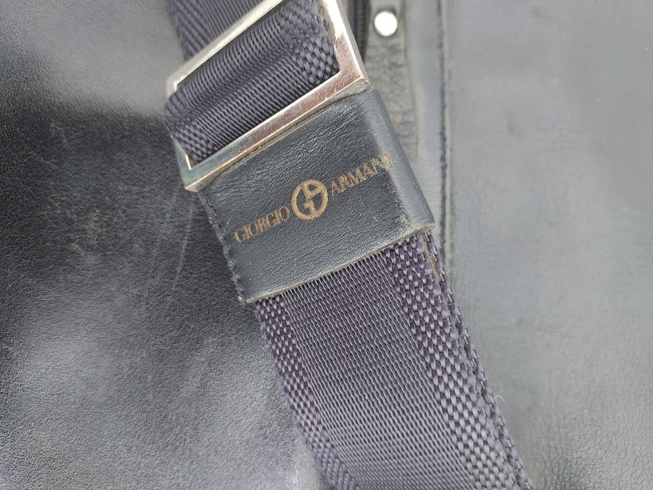 Mala tiracolo pele homem Giorgio Armani