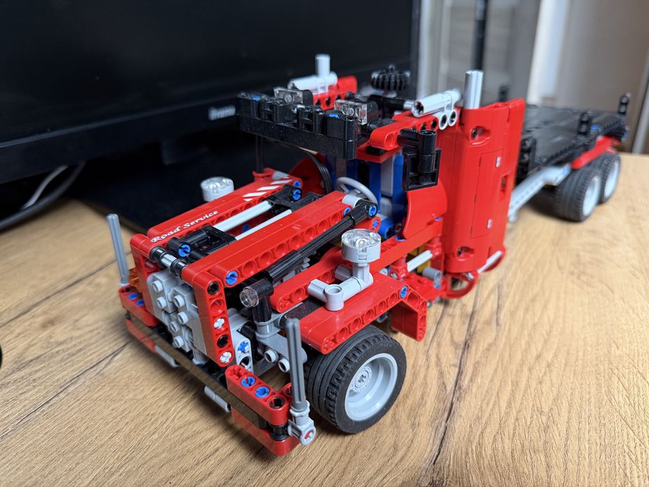 Lego Technic 8109 Ciezarowka z plaska platforma
