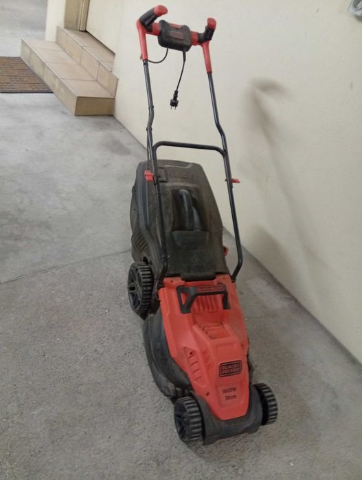 Máquina cortar relva