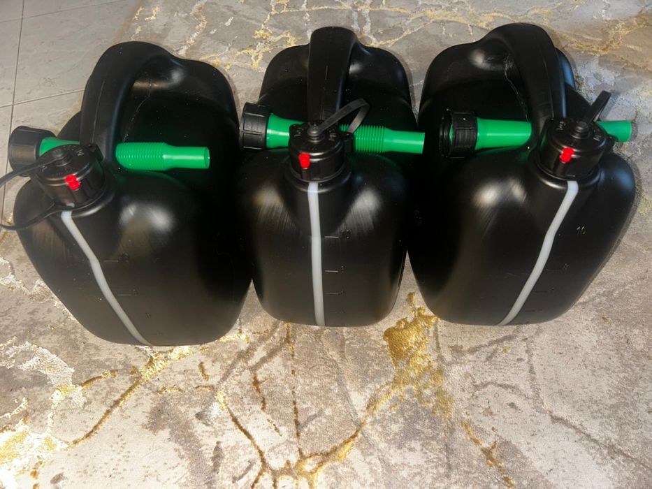 5 Jerrican 10L NOVOS!  Cada 10€