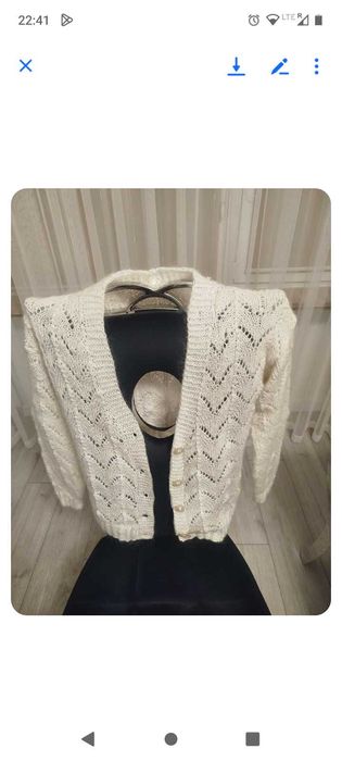 Damski sweter moherowy ręcznie dziany.
