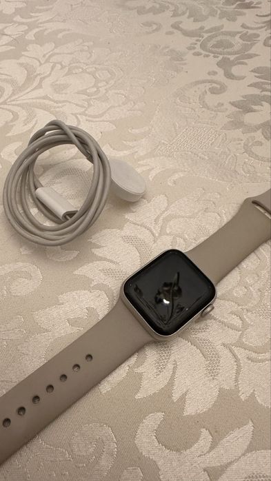 Apple Watch SE (2.ª Geração) GPS 40mm – Com Caixa e Carregador