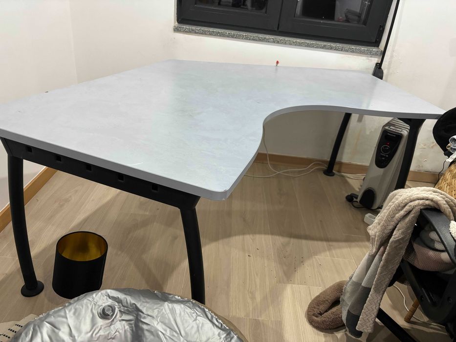 Secretária profissional meia lua