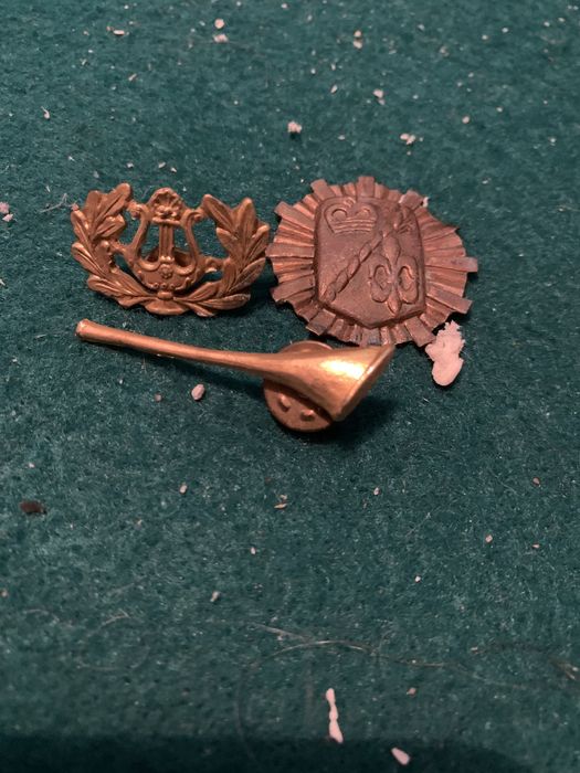 Lote de pins antigos e recentes