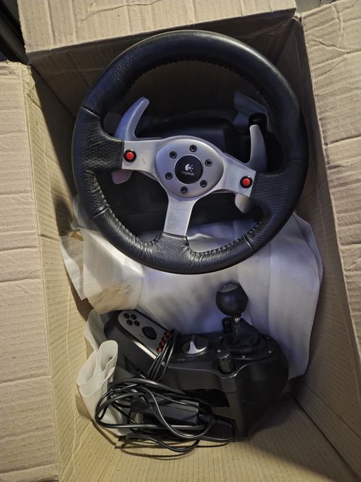 Sprzedam Logitech g25