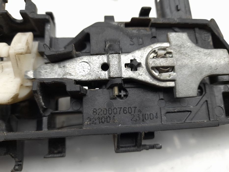 Puxador porta frente direita RENAULT Megane II Break (KM0/1_)