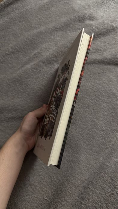 книга «Дім на збіччі» Девід Мітчелл