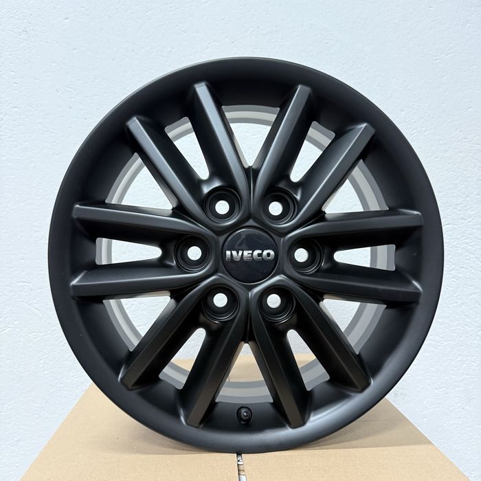 Oryginalne alufelgi 16" 6x125 Iveco Daily z dekielkami Nowe Czarne
