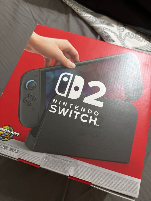 Console Nintendo Switch 2 + 4 jogos