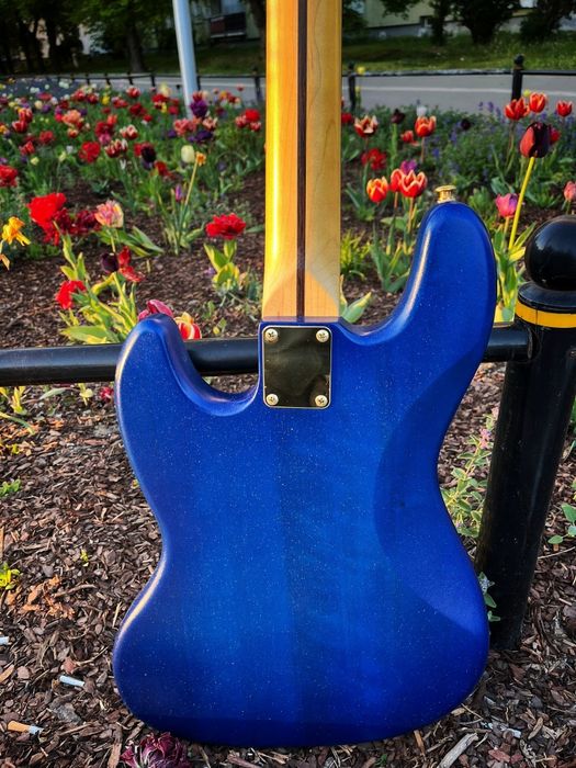 Jazz Bass Midnight Blue Gold / Alinco 5