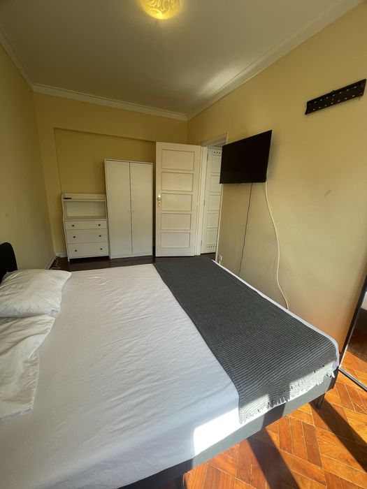 Quarto Confortavel- Almirante Reis