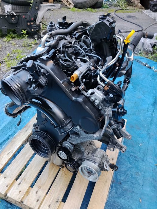 VW t5 CARAVELA transporter 2.0 TDi silnik CAA 11r SZWAJCAR montaż