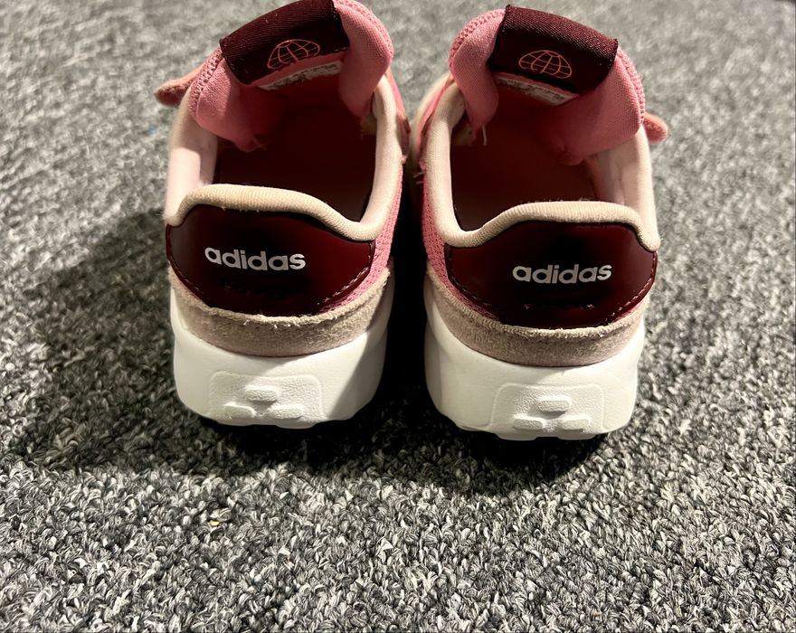 дитячі кросівки Adidas