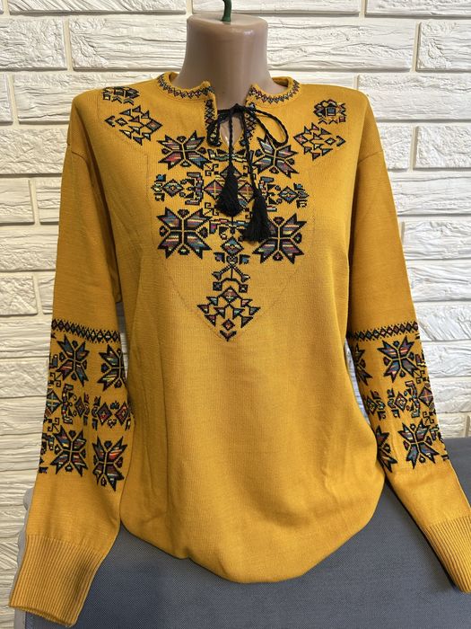 650 грн. Жіноча кофта вишиванка светр р52-56