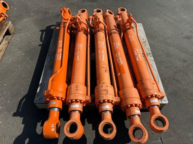 Siłownik hydrauliczny doosan nowy leżak magazynowy wyprzedaż