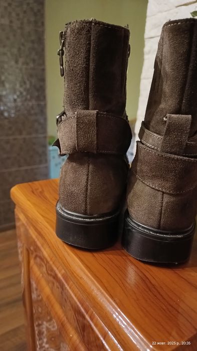 Зимові чобітки козаки натуральна замша