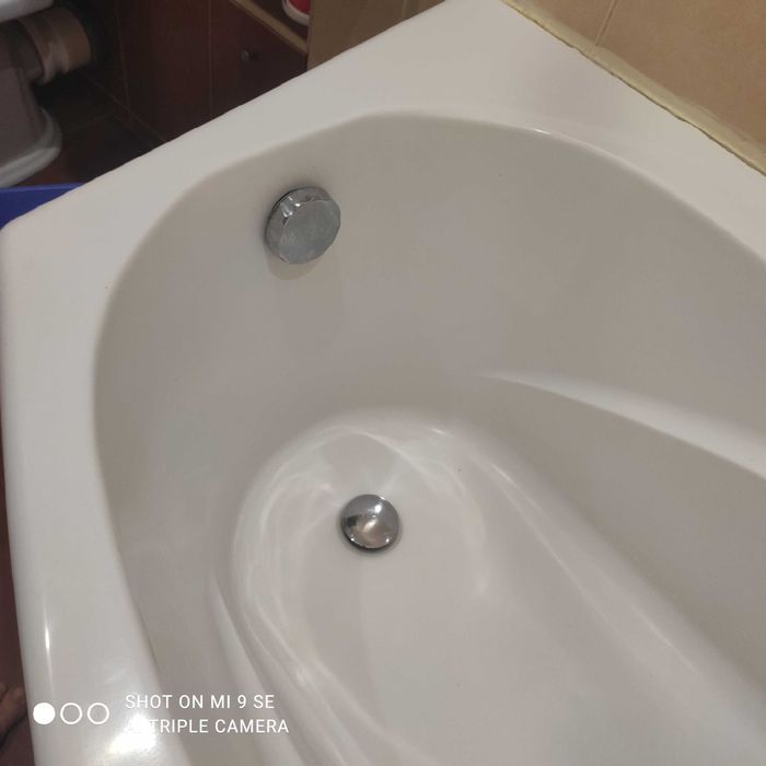 Ванна. Стоила 500 $. Размер 170*100 з каркасом, панелью, идеальна.