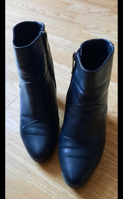 Skórzane botki S But