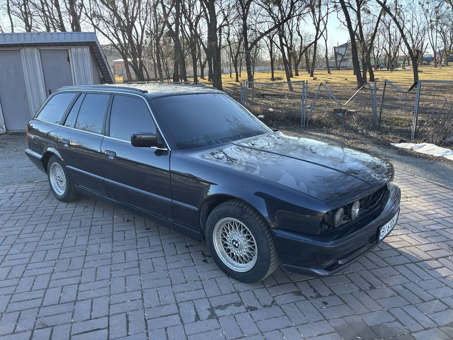 Продам Bmw e34 520 touring,m50b20(газ/бензин),1992 года выпуска.
