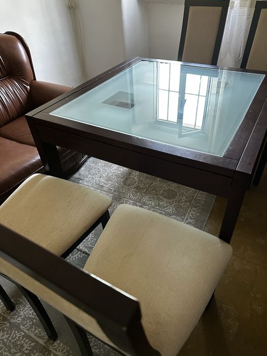 Conjunto mesa extensível + 4 cadeiras de madeira maciça