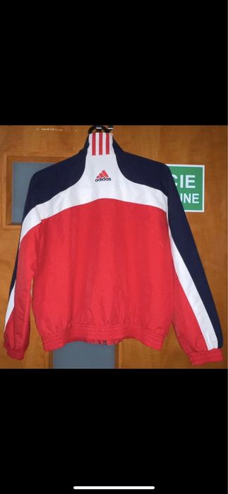 Krotka kurtka adidas