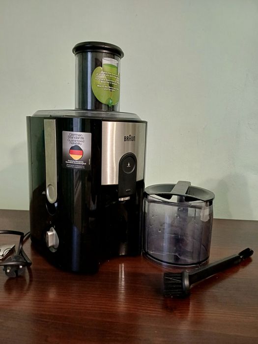 Соковижималка  BRAUN J500