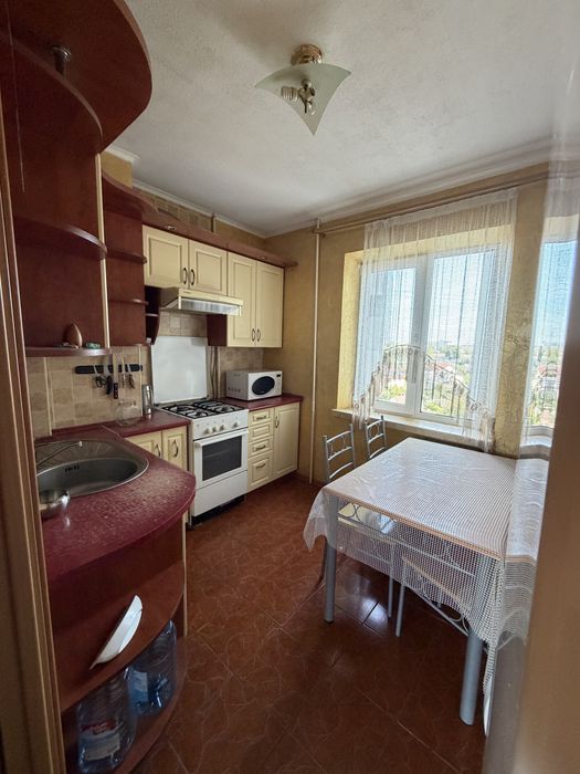 Продам 5 кімнатну квартиру в центрі район 5 школи