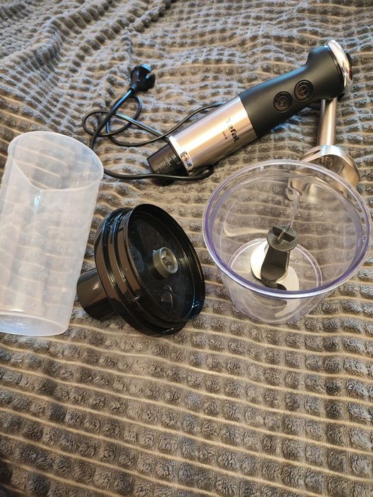 Блендер погружний TEFAL HB672830
HB672830