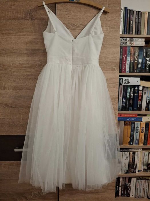 Sukienka biała tiulowa + krótka marynarka