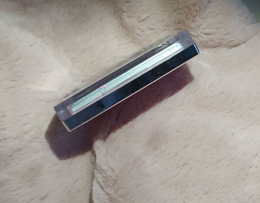 Румяна Dior Backstage Rosy Glow Blush оттенок 001 розовый