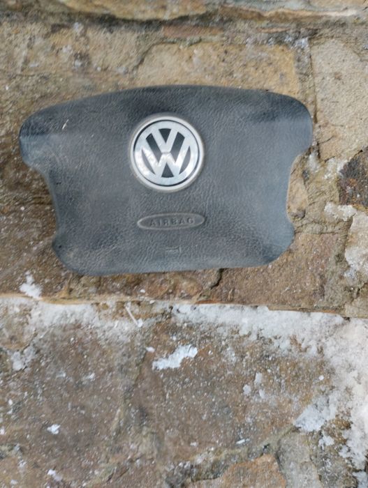 Подушка безпеки моделей Volkswagen, як Passat B5, Bora та Golf 4