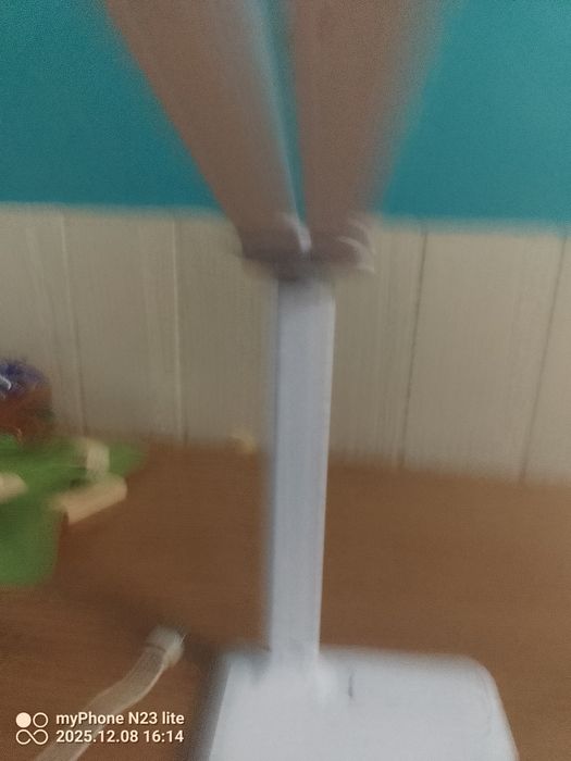 Lampka na akumulator LED