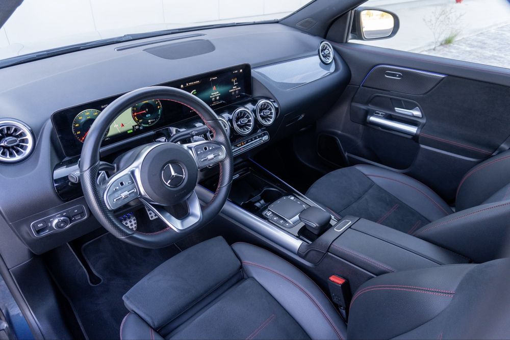 Mercedes-Benz GLA 250e AMG Line (financiamento diasponívek)