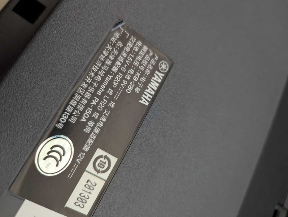 Teclado Yamaha KB-280 – Em excelente estado