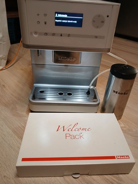 Ekspres do kawy Miele CM6350