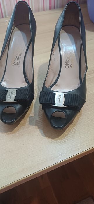 туфлі жіночі Ferragamo