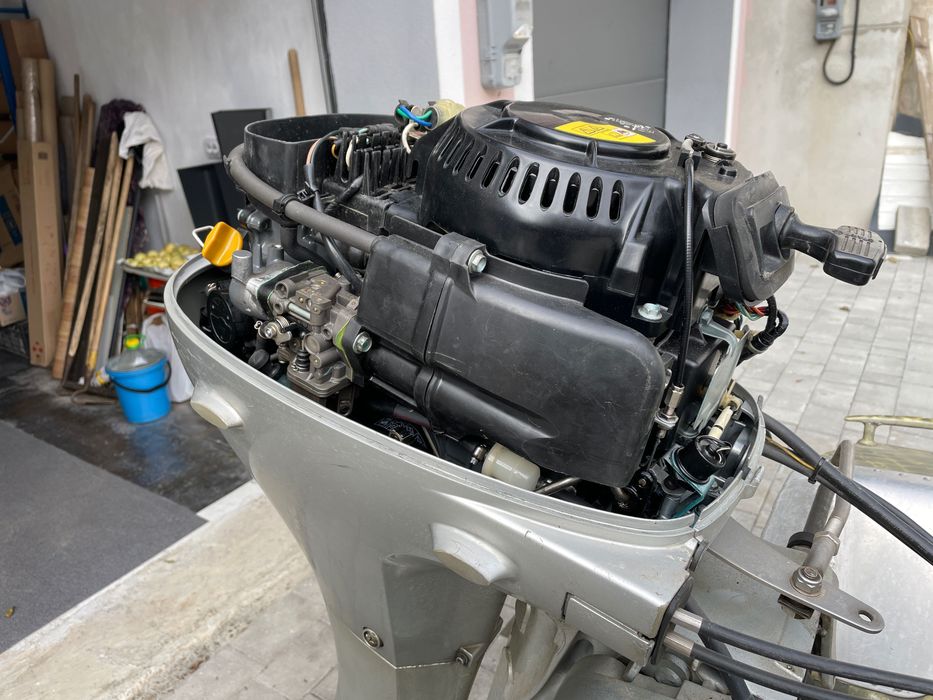 Продам лодка Обь 1+ Honda BF20 L +лафет