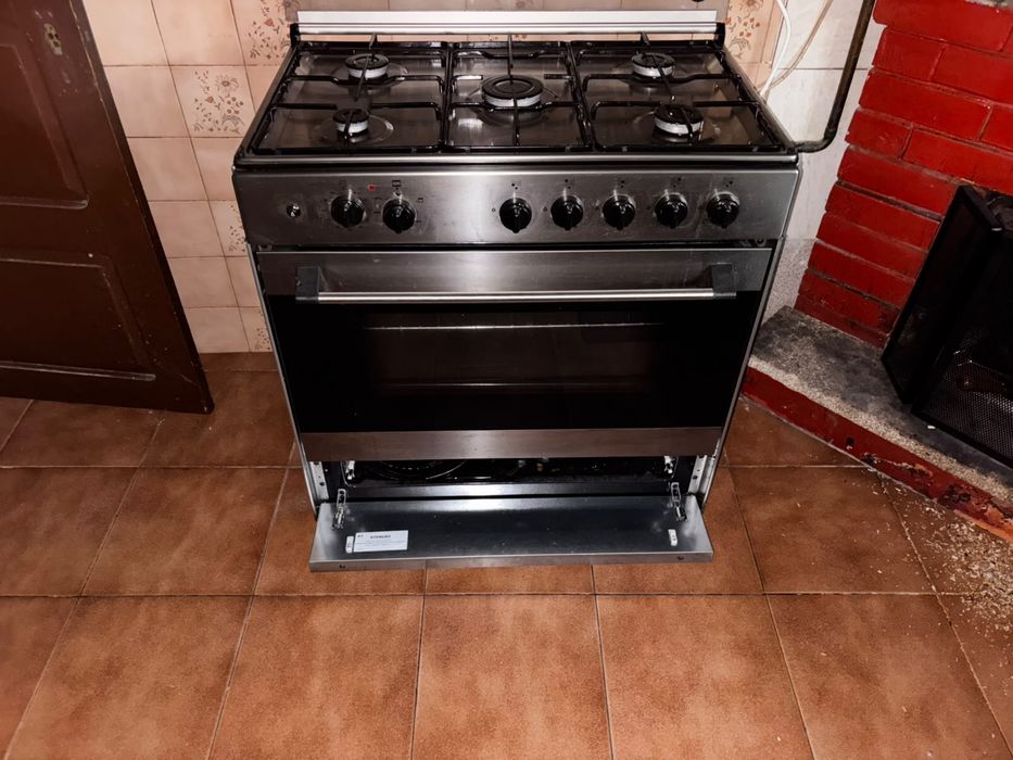 Forno (como novo)/ fogão 5 bocas
