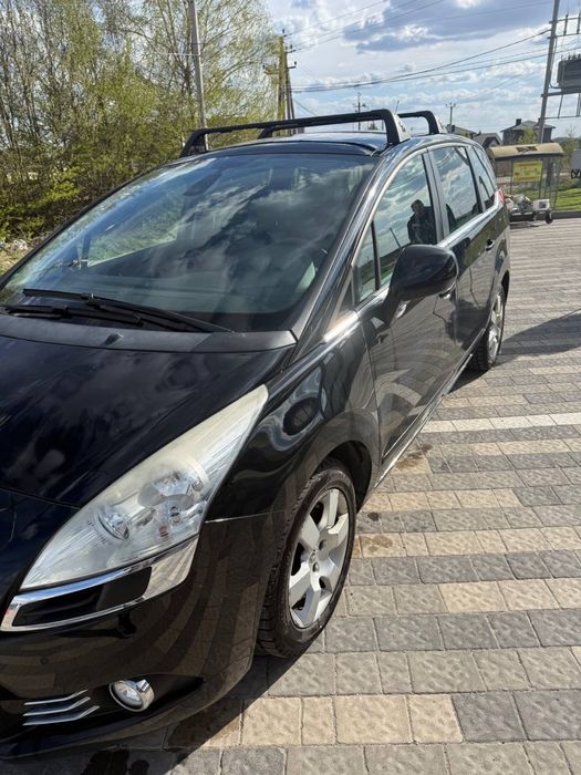 Продам peugeot 5008