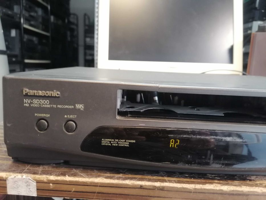 Magnetowid VHS Panasonic  NV-SD300EG