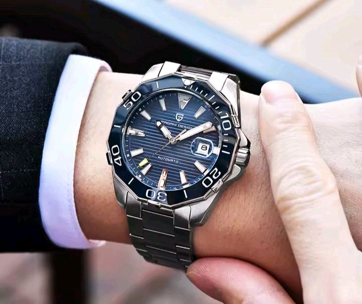 Чоловічий годинник