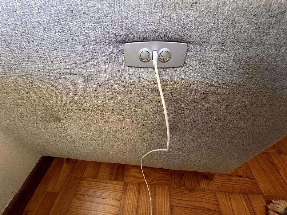 Sofá de 3 lugares com chaise longue cinzento da Conforama - URGENTE