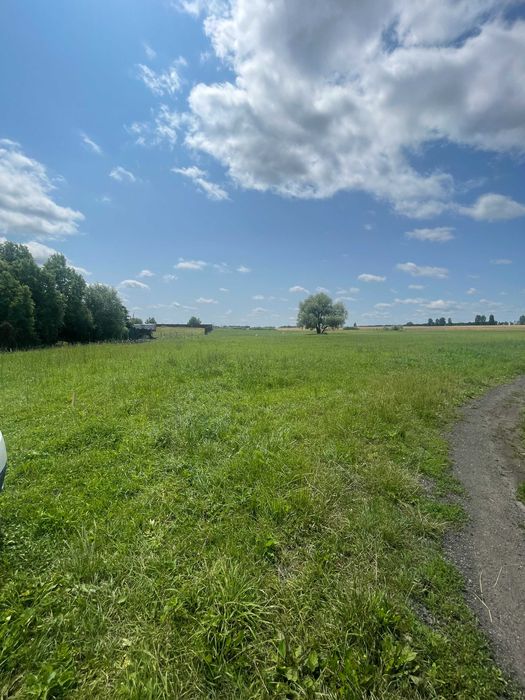 Продам Ділянку 20 соток з Видом на Озеро в Мальовничому Місці.