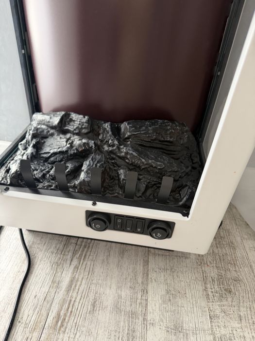 Bialy kominek ekeltryczny funkcja grzania