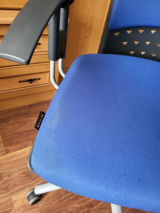 Krzesło biurowe obrotowe, regulowane