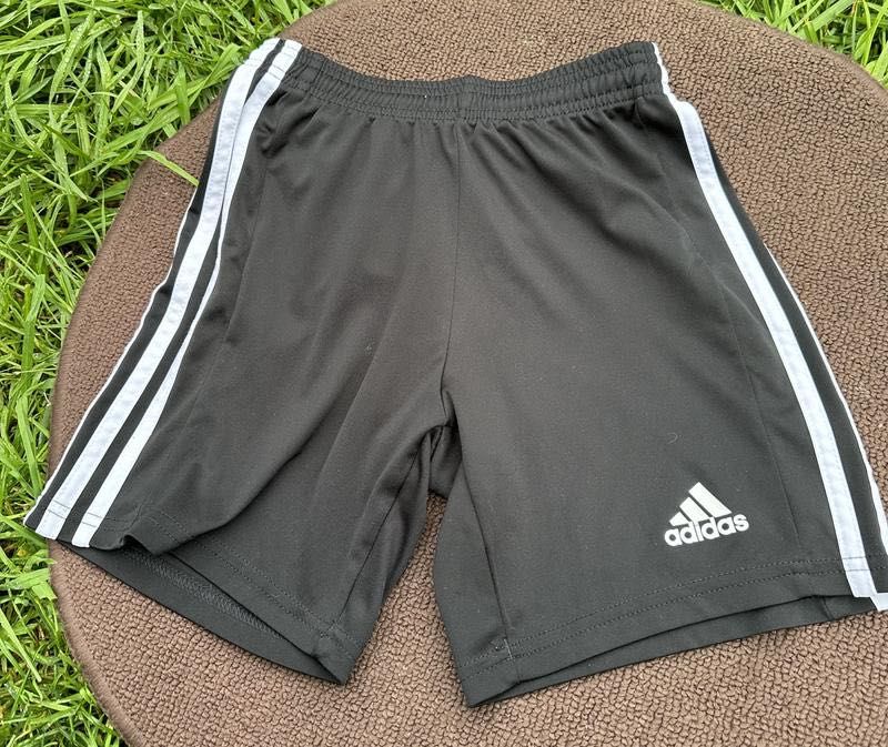 Шорти adidas 9-10 років 140 р