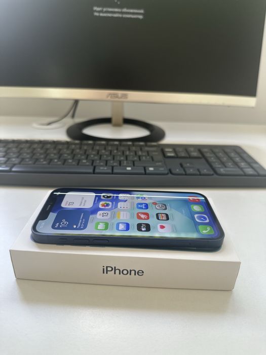 Продам Iphone 12