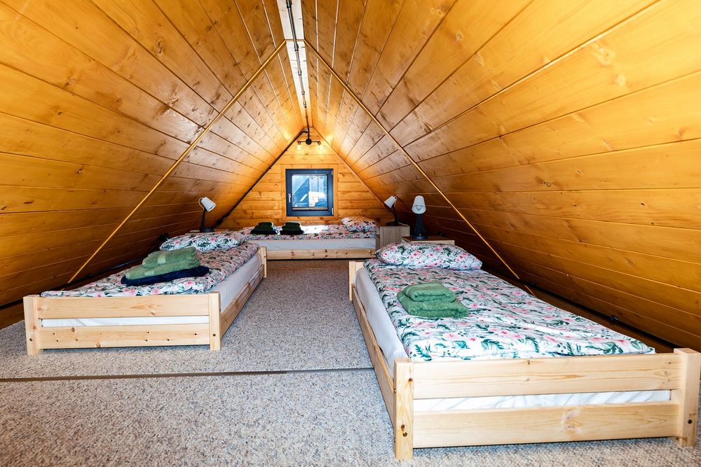 Nowy domek z prywatnym jacuzzi pod samym lasem w Beskidach- dla 4 osób