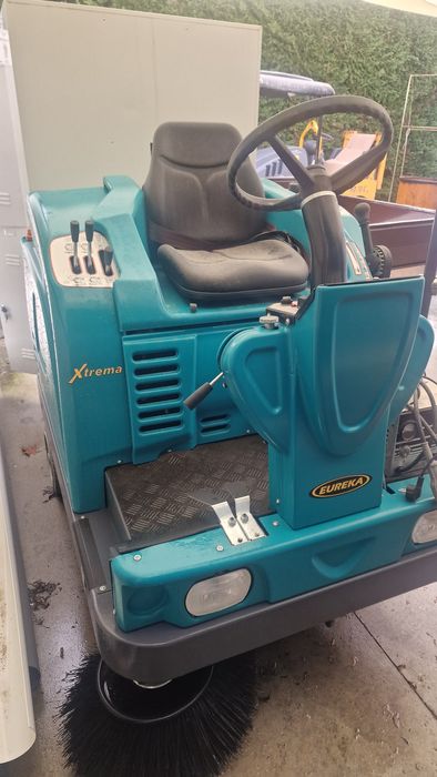 Varredora varredora xtrema maquina 5 horas de trabalho